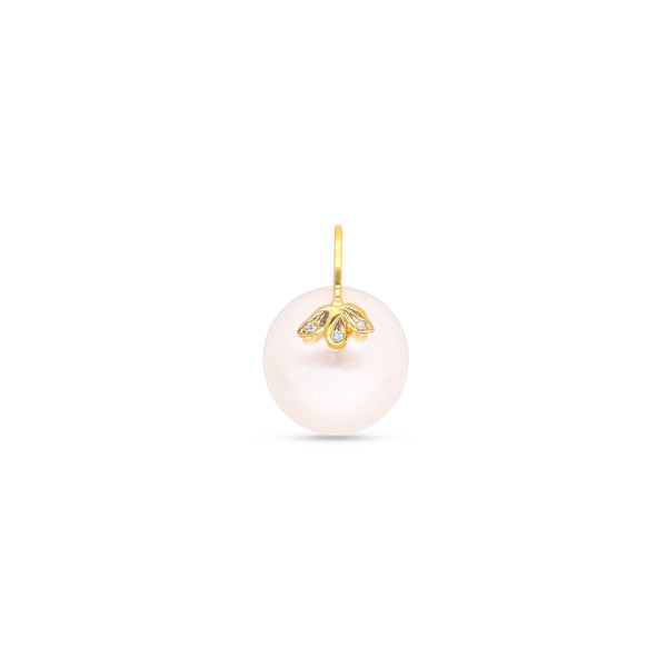 Classic 3-Petal diamond and pearl pendant