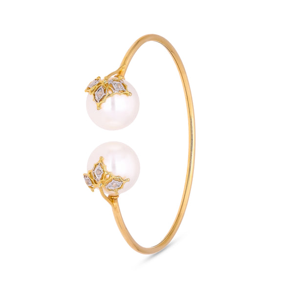 Filigree diamond and pearl bangle